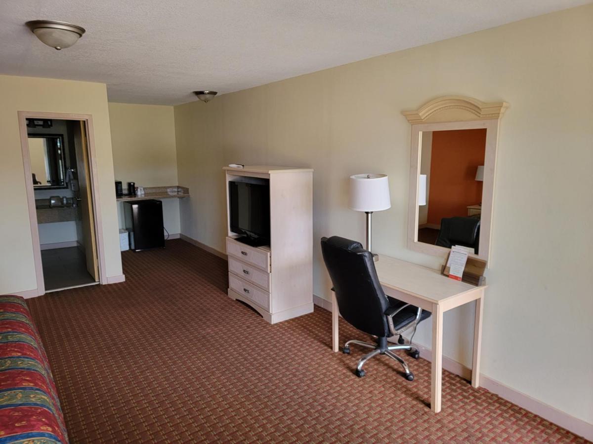 Twin Star Lodge Biloxi Bagian luar foto