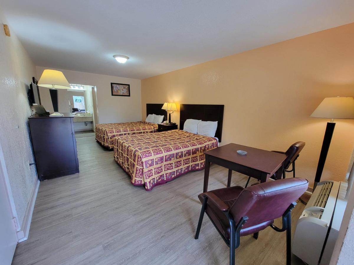 Twin Star Lodge Biloxi Bagian luar foto