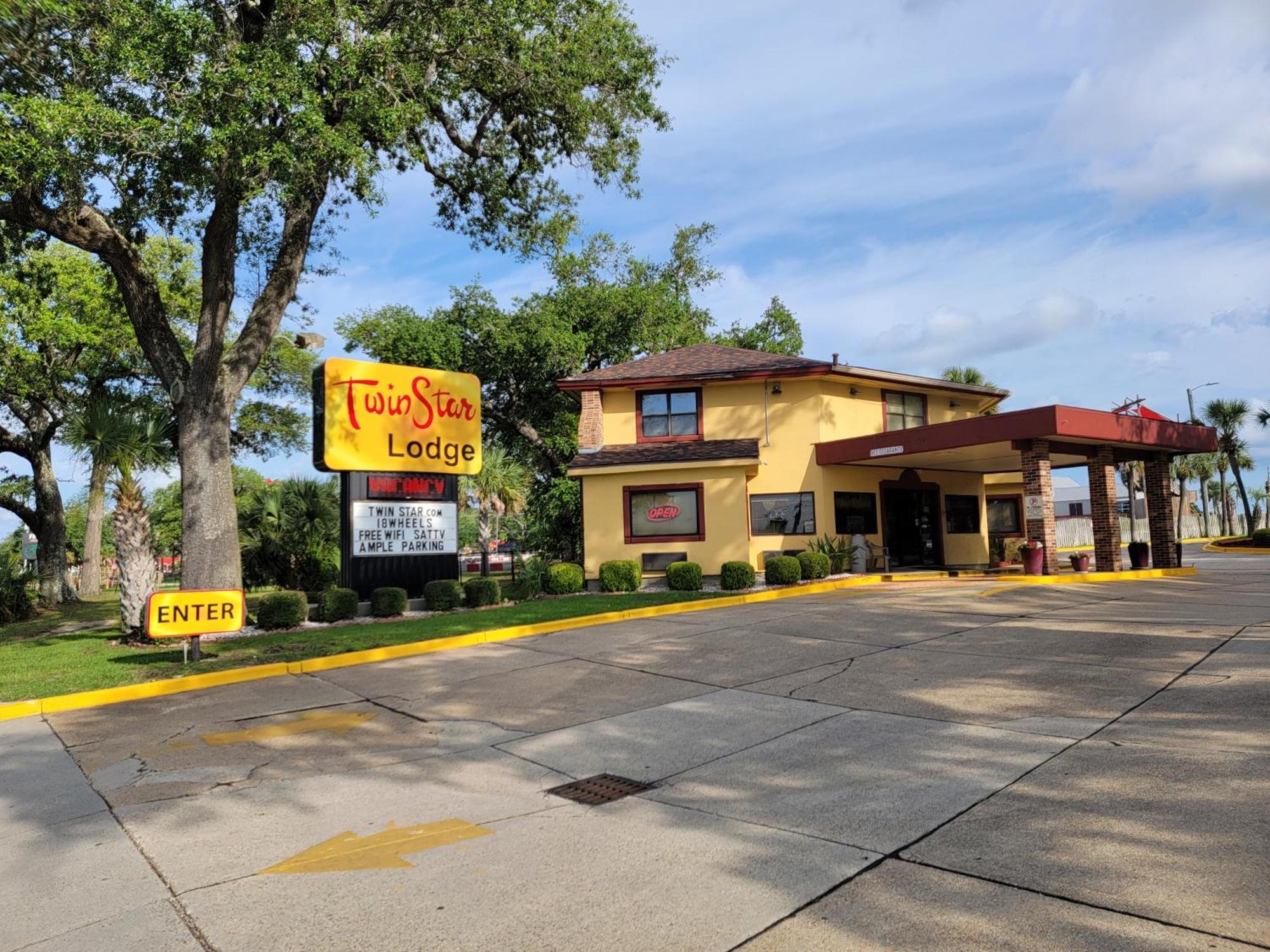 Twin Star Lodge Biloxi Bagian luar foto