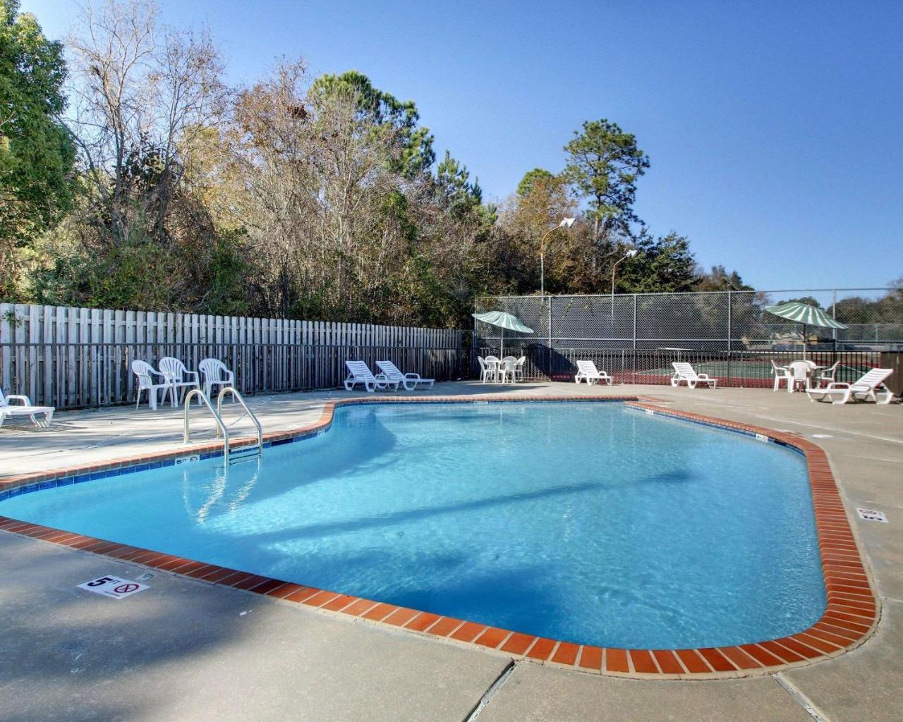 Twin Star Lodge Biloxi Bagian luar foto