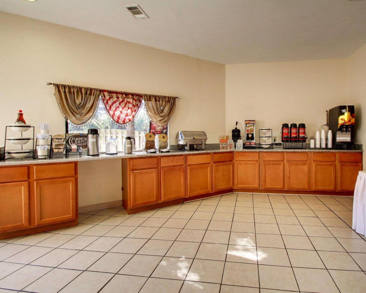Twin Star Lodge Biloxi Bagian luar foto