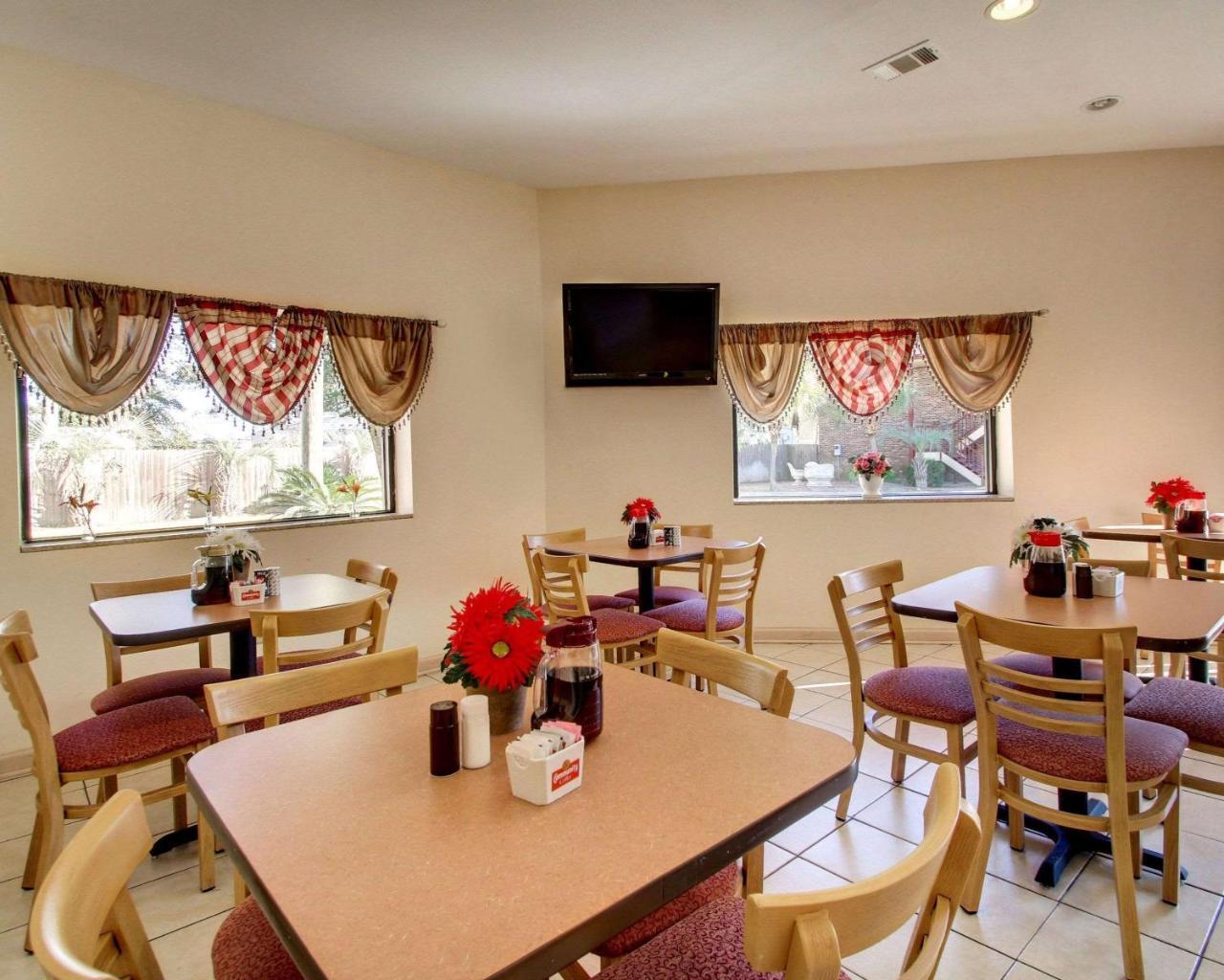 Twin Star Lodge Biloxi Bagian luar foto